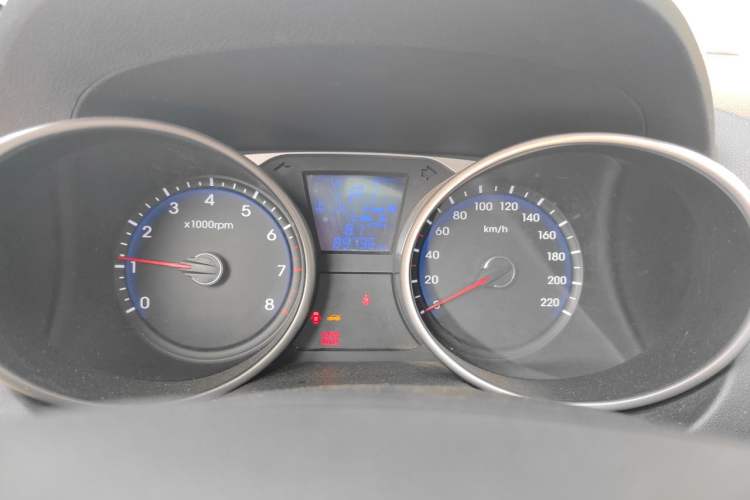 Used Hyundai ix35 2012 2.0L Automatic Two-Wheel Drive Elite Edition GLS Instrument Cluster