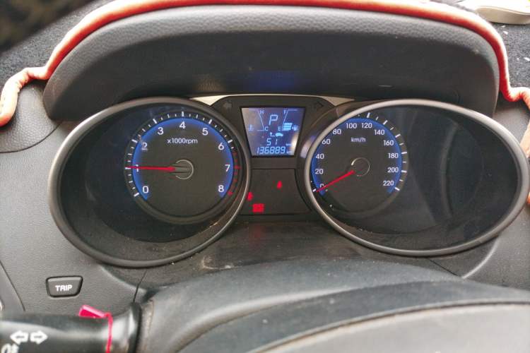 Used Hyundai ix35 2012 2.0L Automatic Two-Wheel Drive Elite Edition GLS Instrument Cluster