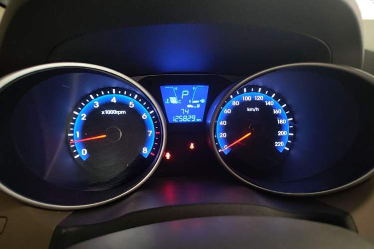 Used Hyundai ix35 2012 2.0L Automatic Two-Wheel Drive Elite Edition GLS Instrument Cluster