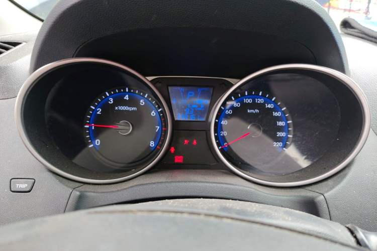 Used Hyundai ix35 2012 2.0L Automatic Two-Wheel Drive Elite Edition GLS Instrument Cluster