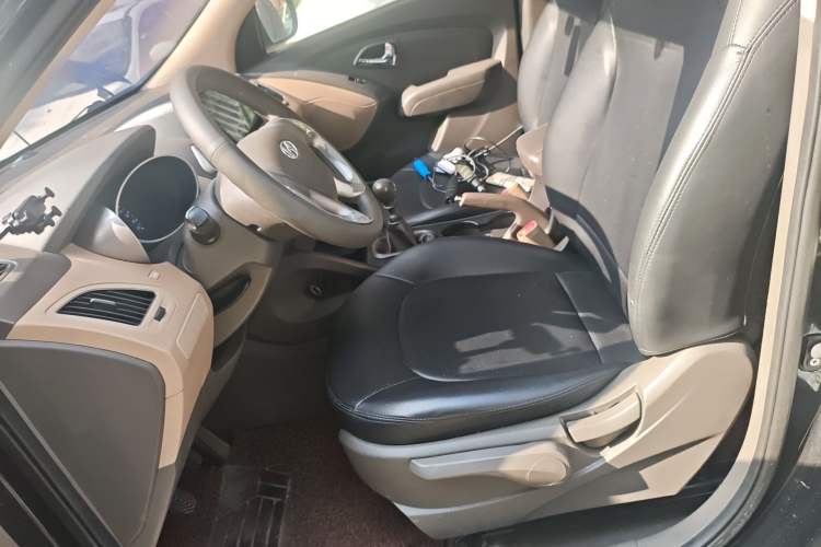 Used Hyundai ix35 2012 2.0L Manual Two-Wheel Drive New Edition GL Left Front Seat