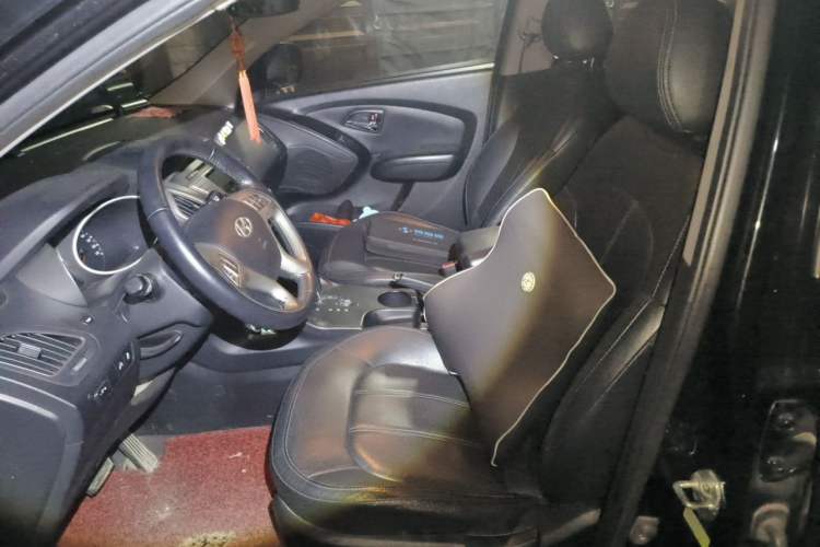 Used Hyundai ix35 2012 2.0L Automatic Two-Wheel Drive Elite Edition GLS Left Front Seat