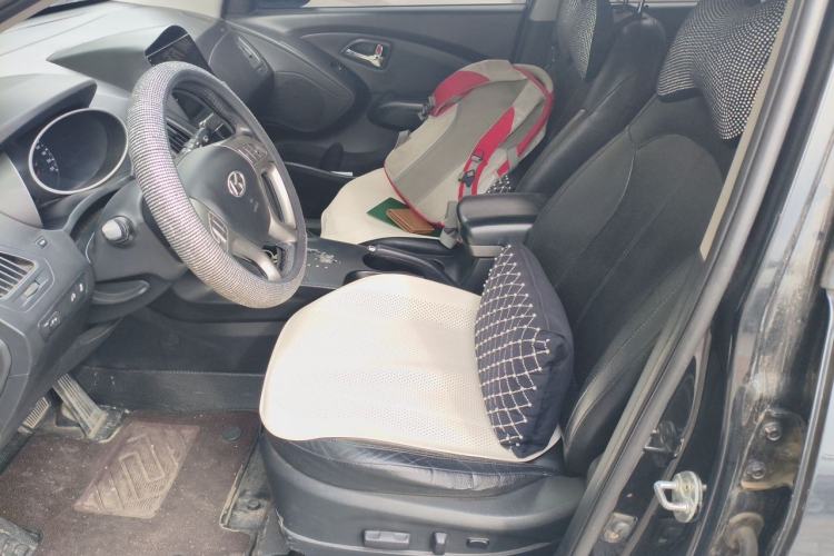 Used Hyundai ix35 2012 2.0L Automatic Two-Wheel Drive Elite Edition GLS Left Front Seat