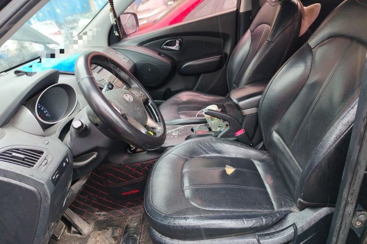 Used Hyundai ix35 2012 2.0L Automatic Two-Wheel Drive Elite Edition GLS Left Front Seat