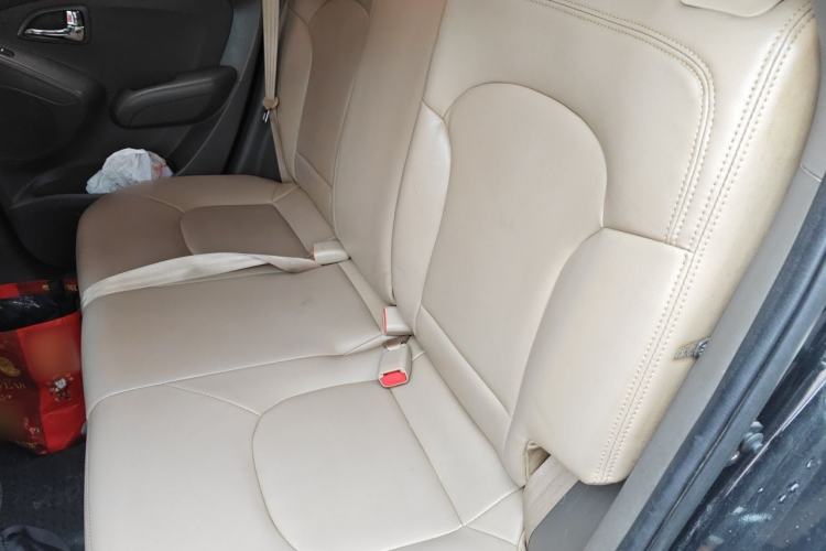 Used Hyundai ix35 2012 2.0L Automatic Two-Wheel Drive New Edition GL Left Rear Seat