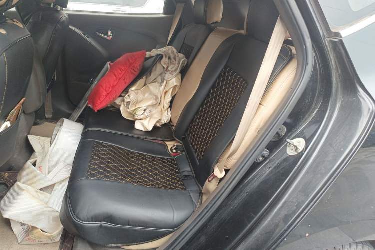 Used Hyundai ix35 2012 2.0L Automatic Two-Wheel Drive New Edition GL Left Rear Seat