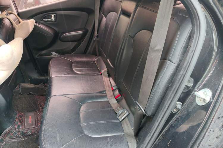 Used Hyundai ix35 2012 2.0L Automatic Two-Wheel Drive Elite Edition GLS Left Rear Seat