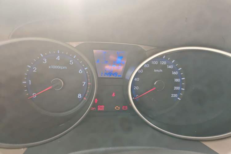 Used Hyundai ix35 2012 2.0L Manual Two-Wheel Drive New Edition GL Odometer Close Up