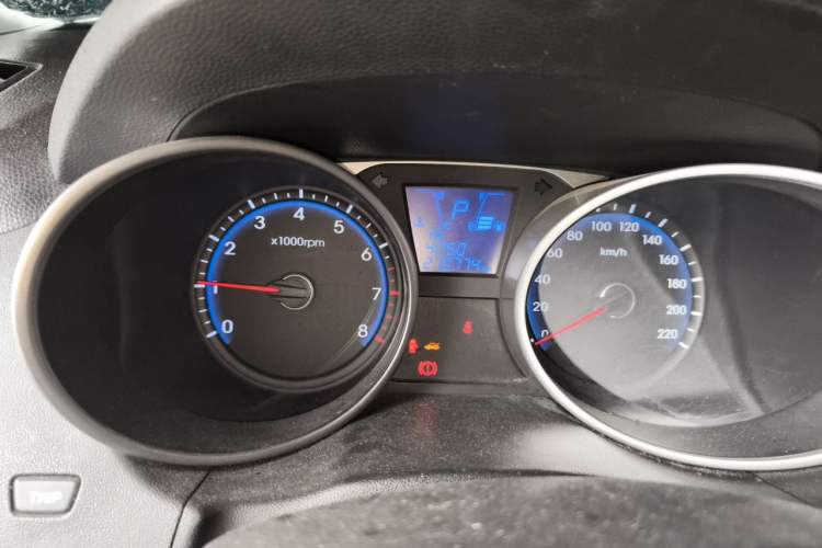 Used Hyundai ix35 2012 2.0L Automatic Two-Wheel Drive New Edition GL Odometer Close Up