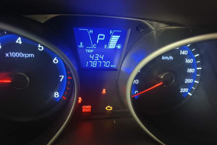Used Hyundai ix35 2012 2.0L Automatic Two-Wheel Drive Elite Edition GLS Odometer Close Up