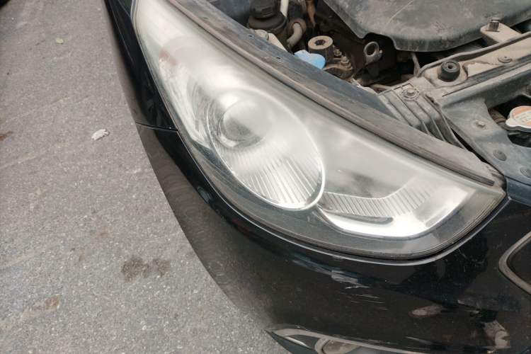 Used Hyundai ix35 2012 2.0L Automatic Two-Wheel Drive Elite Edition GLS Right Front Headlight