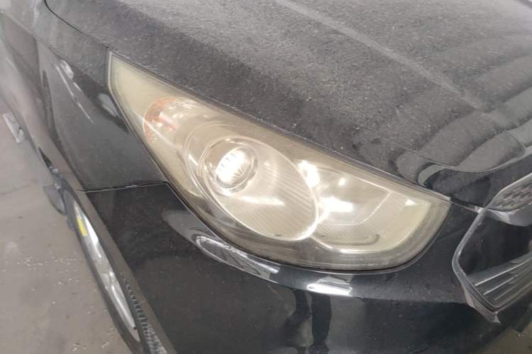 Used Hyundai ix35 2012 2.0L Automatic Two-Wheel Drive Elite Edition GLS Right Front Headlight