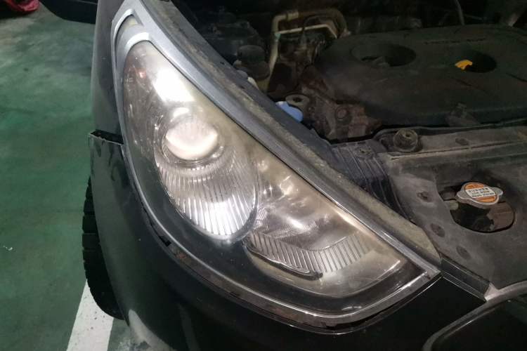 Used Hyundai ix35 2012 2.0L Automatic Two-Wheel Drive New Edition GL Right Front Headlight