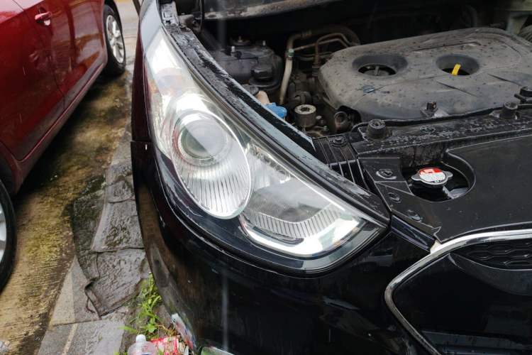 Used Hyundai ix35 2012 2.0L Automatic Two-Wheel Drive Elite Edition GLS Right Front Headlight