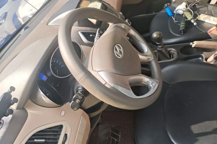 Used Hyundai ix35 2012 2.0L Manual Two-Wheel Drive New Edition GL Steering Wheel