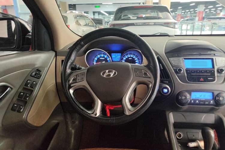 Used Hyundai ix35 2012 2.0L Automatic Two-Wheel Drive Elite Edition GLS Steering Wheel