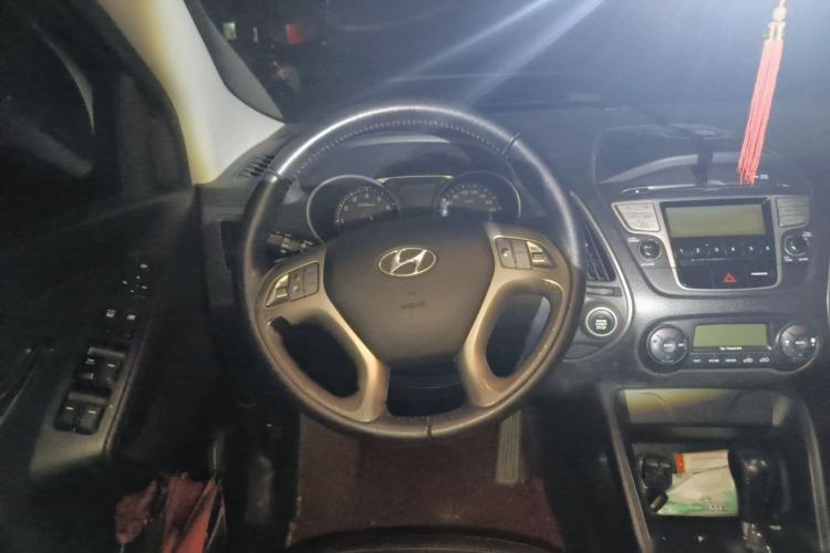 Used Hyundai ix35 2012 2.0L Automatic Two-Wheel Drive Elite Edition GLS Steering Wheel