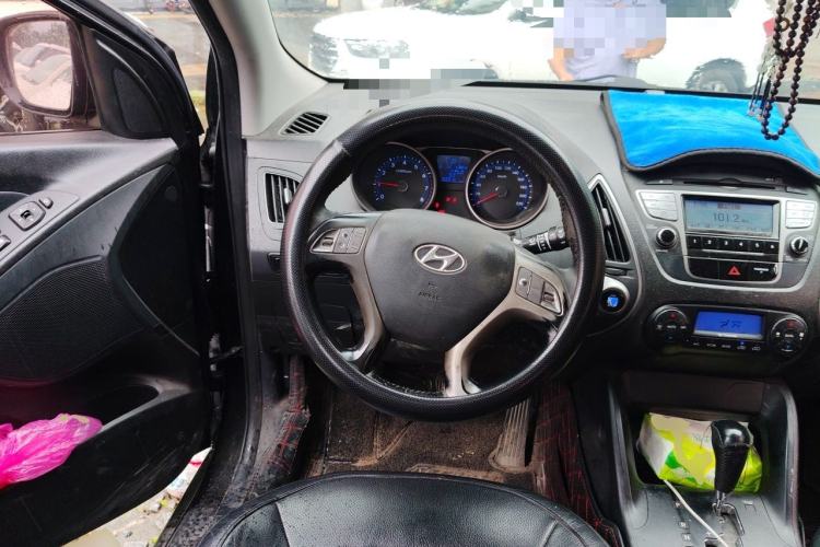 Used Hyundai ix35 2012 2.0L Automatic Two-Wheel Drive Elite Edition GLS Steering Wheel