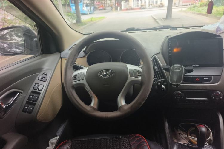 Used Hyundai ix35 2012 2.0L Automatic Two-Wheel Drive Elite Edition GLS Steering Wheel