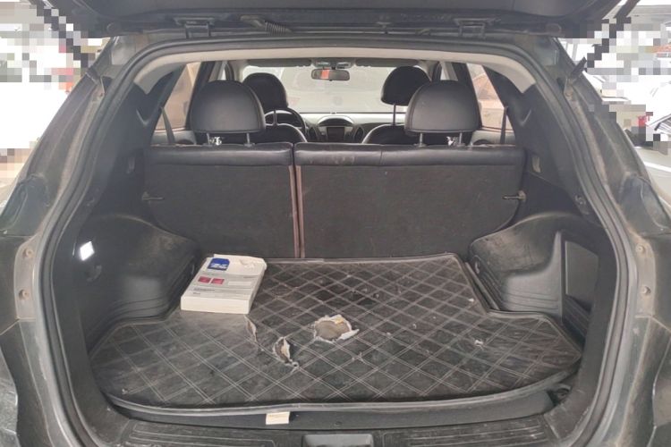 Used Hyundai ix35 2012 2.0L Automatic Two-Wheel Drive Elite Edition GLS Trunk