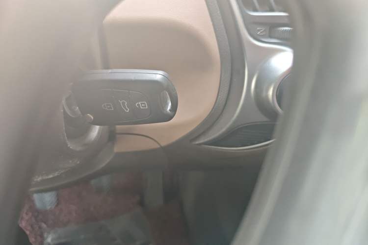Used Hyundai ix35 2012 2.0L Manual Two-Wheel Drive New Edition GL Vehicle Key