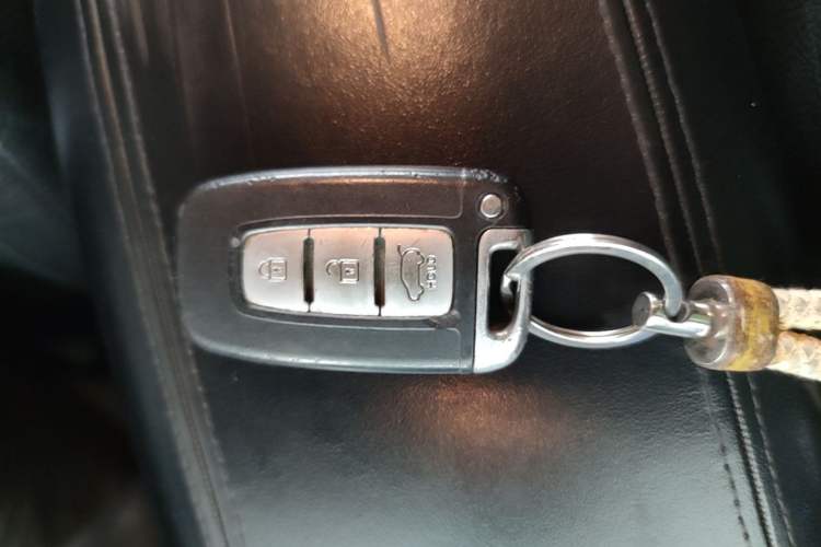 Used Hyundai ix35 2012 2.0L Automatic Two-Wheel Drive Elite Edition GLS Vehicle Key