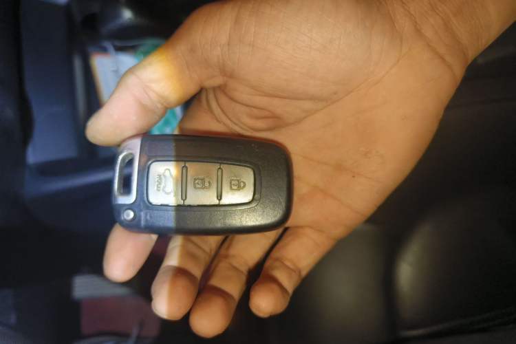Used Hyundai ix35 2012 2.0L Automatic Two-Wheel Drive Elite Edition GLS Vehicle Key
