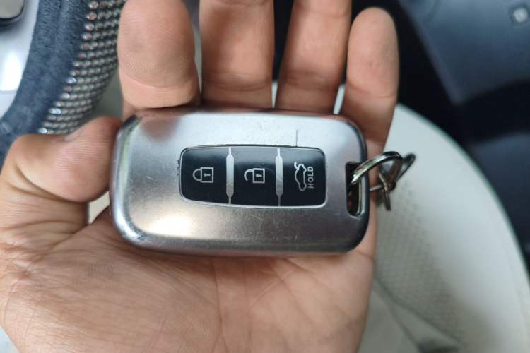 Used Hyundai ix35 2012 2.0L Automatic Two-Wheel Drive Elite Edition GLS Vehicle Key