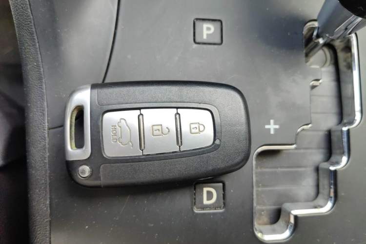 Used Hyundai ix35 2012 2.4L Automatic 4x4 Navigation Edition GLS Vehicle Key