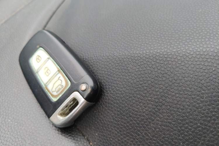 Used Hyundai ix35 2012 2.0L Automatic Two-Wheel Drive Elite Edition GLS Vehicle Key