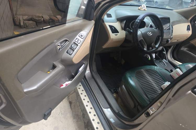 Used Hyundai ix35 2012 2.0L Automatic Two-Wheel Drive New Edition GL Driver Seat