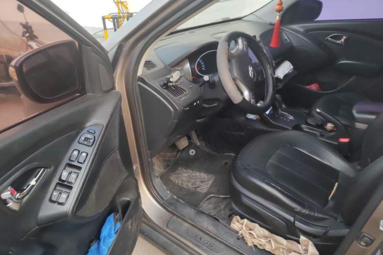 Used Hyundai ix35 2012 2.0L Automatic Two-Wheel Drive Elite Edition GLS Driver Seat