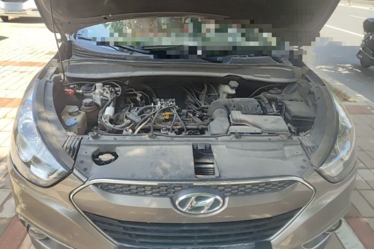 Used Hyundai ix35 2012 2.0L Automatic Two-Wheel Drive Elite Edition GLS Engine Bay