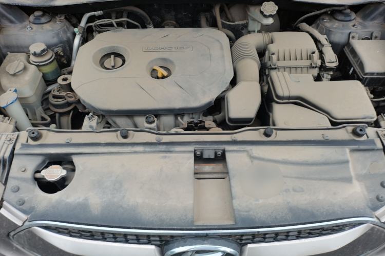 Used Hyundai ix35 2012 2.0L Automatic Two-Wheel Drive Elite Edition GLS Engine Bay