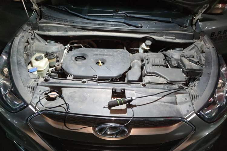 Used Hyundai ix35 2012 2.0L Automatic Two-Wheel Drive Elite Edition GLS Engine Bay