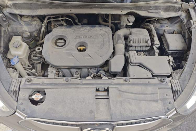 Used Hyundai ix35 2012 2.0L Automatic Two-Wheel Drive Elite Edition GLS Engine Bay