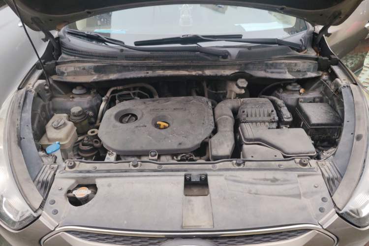Used Hyundai ix35 2012 2.0L Automatic Two-Wheel Drive Elite Edition GLS Engine Bay