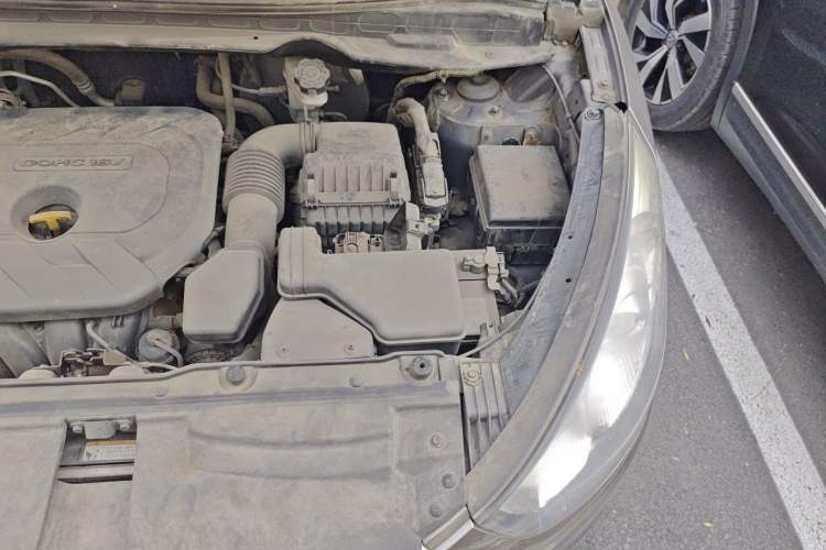 Used Hyundai ix35 2012 2.0L Automatic Two-Wheel Drive Elite Edition GLS Engine Bay Left