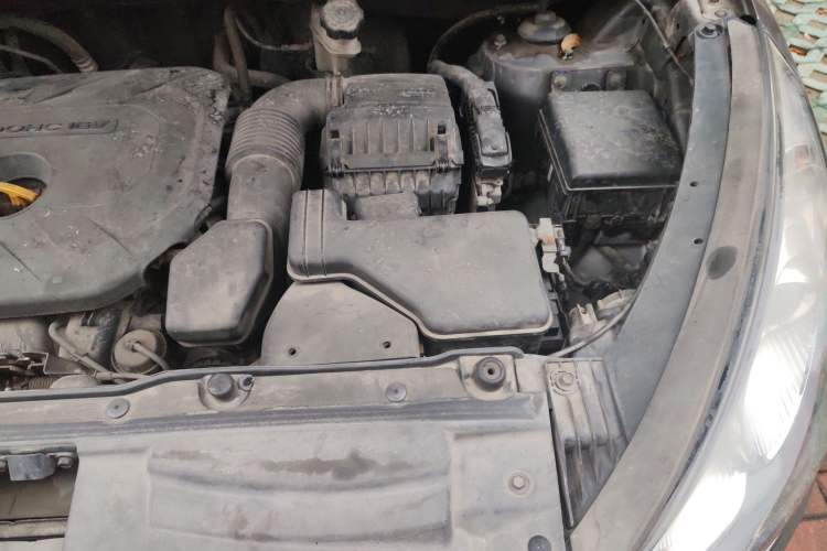 Used Hyundai ix35 2012 2.0L Automatic Two-Wheel Drive Elite Edition GLS Engine Bay Left