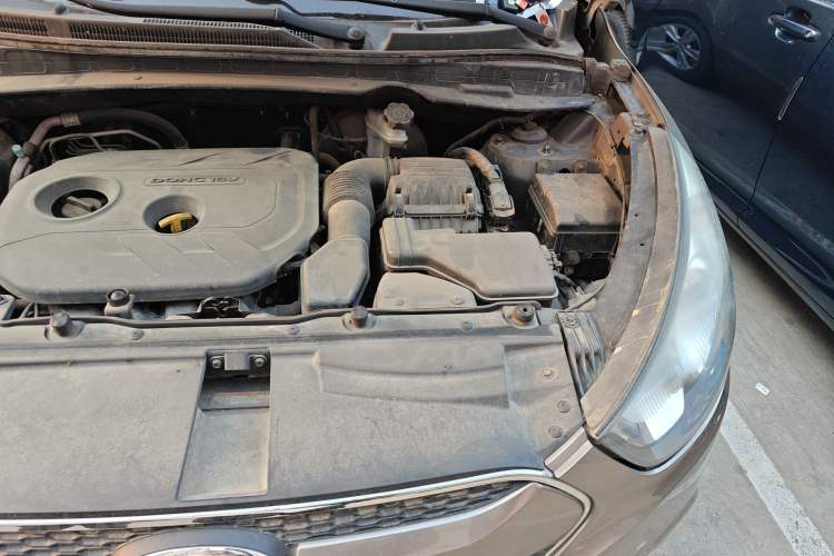 Used Hyundai ix35 2012 2.0L Automatic Two-Wheel Drive Elite Edition GLS Engine Bay Left