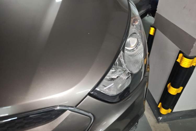 Used Hyundai ix35 2012 2.0L Automatic Two-Wheel Drive Elite Edition GLS Engine Bay Left