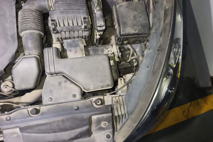 Used Hyundai ix35 2012 2.0L Automatic Two-Wheel Drive Elite Edition GLS Engine Bay Left