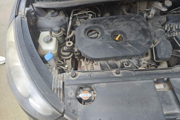 Used Hyundai ix35 2012 2.0L Automatic Two-Wheel Drive New Edition GL Engine Bay Right