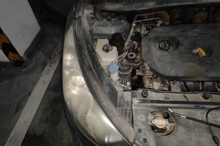 Used Hyundai ix35 2012 2.0L Automatic Two-Wheel Drive New Edition GL Engine Bay Right