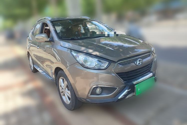 Used Hyundai ix35 2012 2.0L Automatic Two-Wheel Drive Elite Edition GLS Front Right 45 Deg