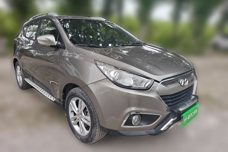 Used Hyundai ix35 2012 2.0L Automatic Two-Wheel Drive Elite Edition GLS Front Right 45 Deg