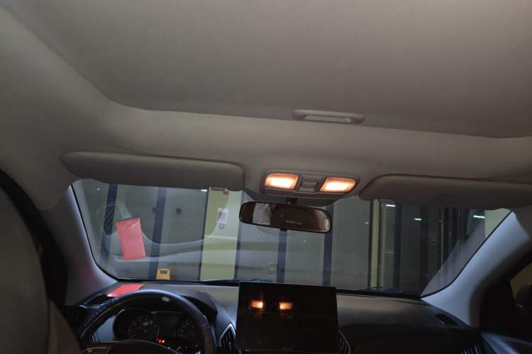 Used Hyundai ix35 2012 2.0L Automatic Two-Wheel Drive Elite Edition GLS Headliner