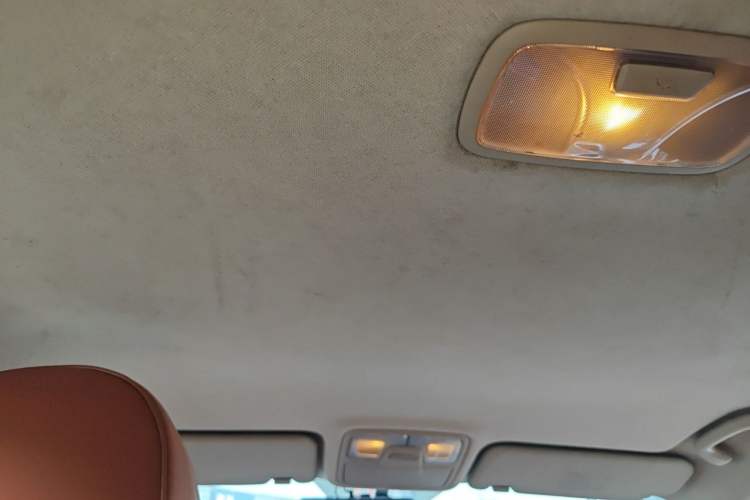 Used Hyundai ix35 2012 2.0L Manual Two-Wheel Drive New Edition GL Headliner