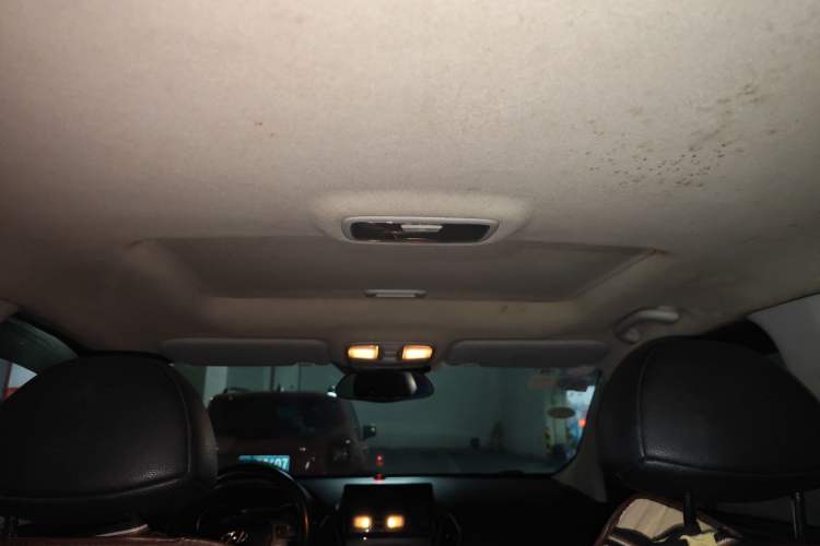 Used Hyundai ix35 2012 2.0L Automatic Two-Wheel Drive Elite Edition GLS Headliner