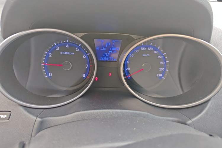 Used Hyundai ix35 2012 2.0L Automatic Two-Wheel Drive Elite Edition GLS Instrument Cluster